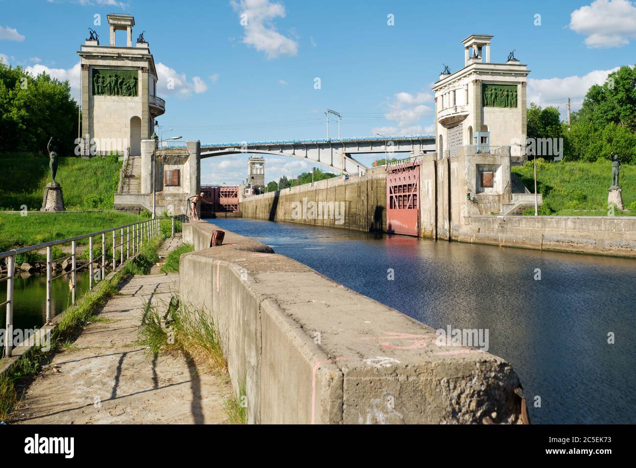 Schleusen am Moskauer Kanal, Russland Stockfoto