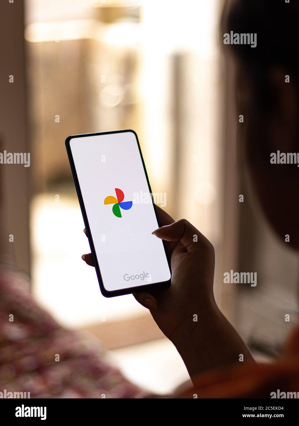 Assam, indien - 1. Juli 2020 : Neues google Foto App Logo. Stockfoto
