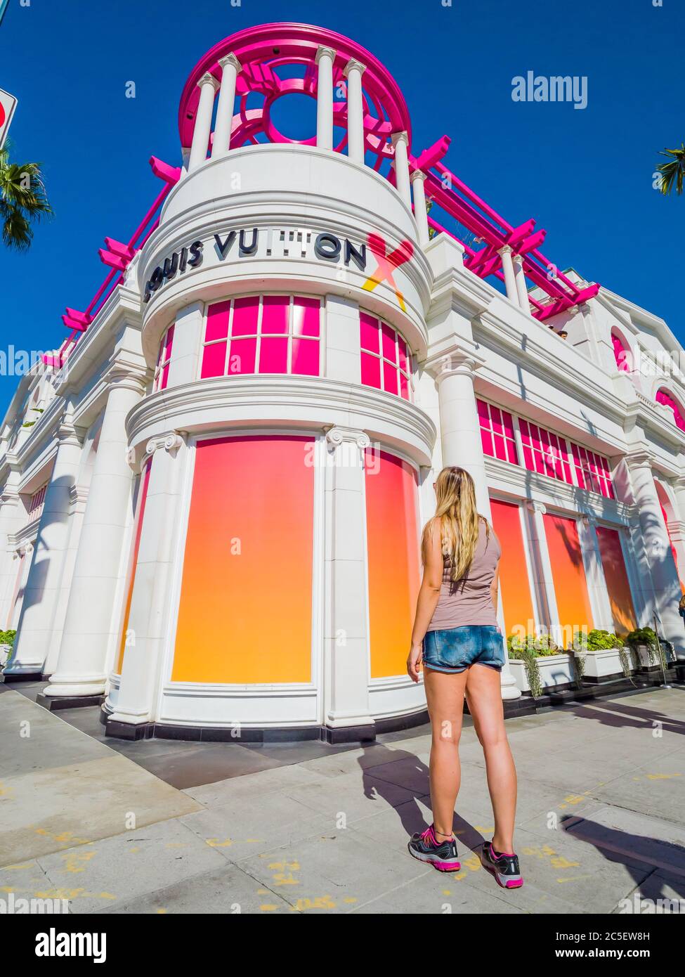 Los Angeles, Kalifornien, Blick auf den Rodeo Drive während eines sonnigen Tages in Beverly Hills Stockfoto