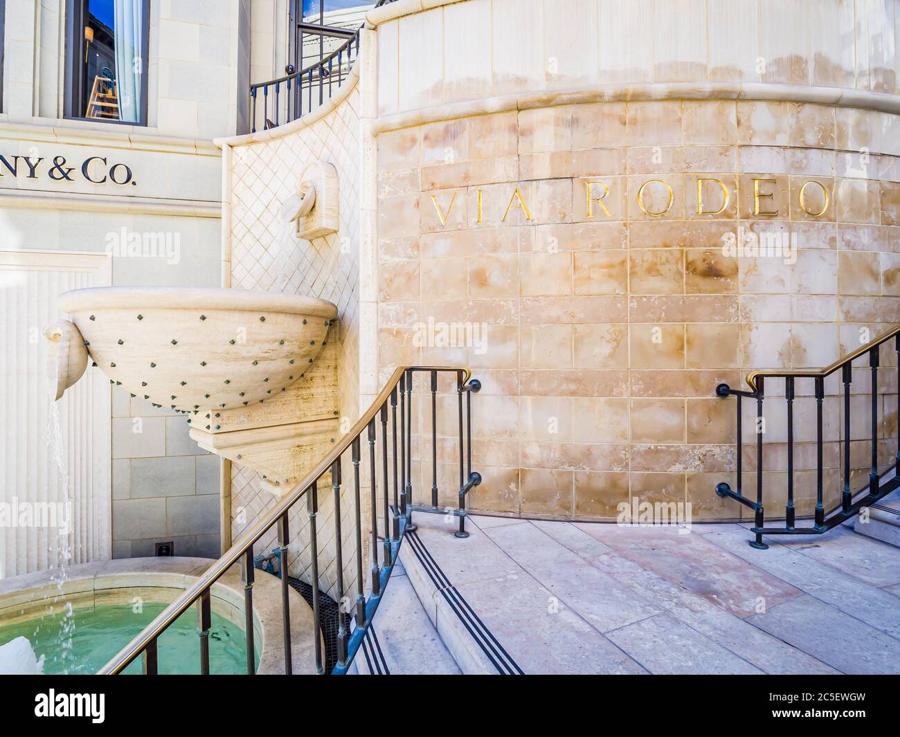 Los Angeles, Kalifornien, Blick auf den Rodeo Drive während eines sonnigen Tages in Beverly Hills Stockfoto