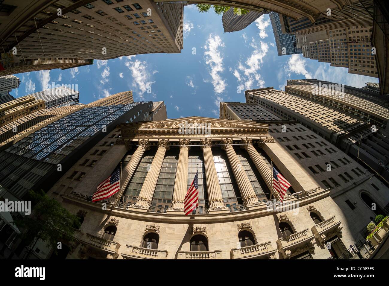 Die New Yorker Börse am Freitag, 26. Juni 2020, am ersten Handelstag der Supermarktketten Albertsons Börsengeschäft. (© Richard B. Levine) Stockfoto