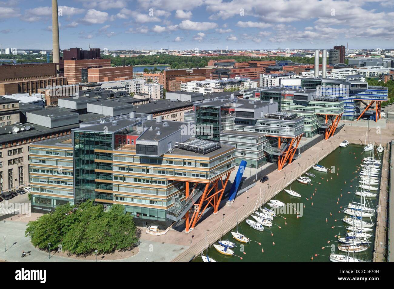 Luftaufnahme moderner Gebäude HTC Helsinki´s Finnlands erstes High Tech Center Stockfoto