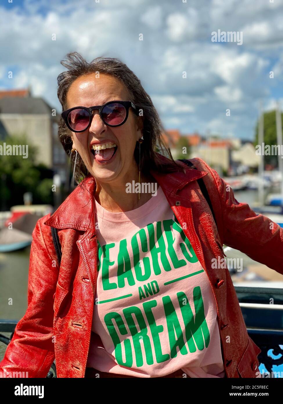 Reife Frauen In Leder