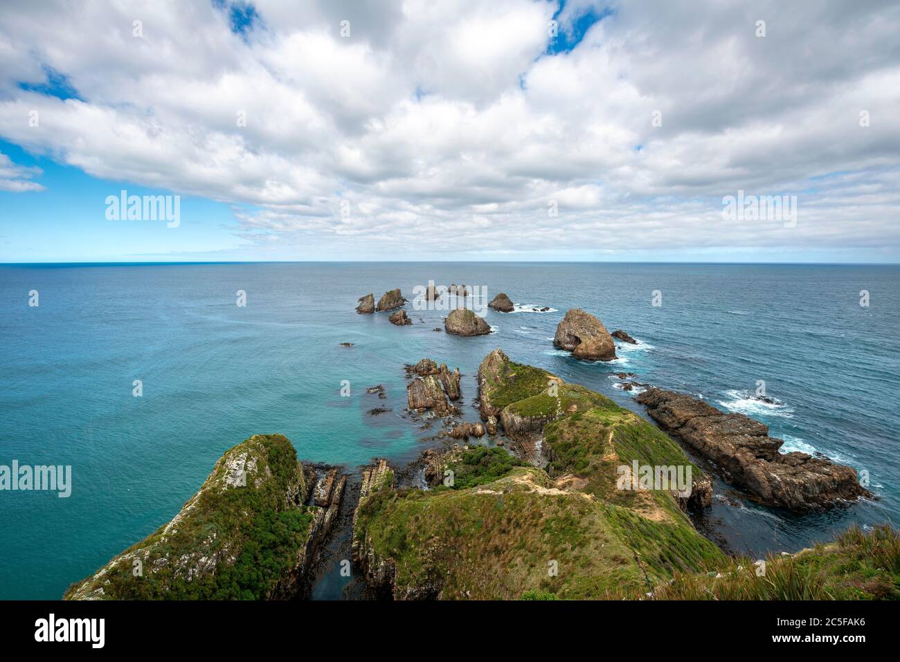 Landzunge mit Felsen, Nugget Point, Caka Point, Catlins, South Island, Neuseeland Stockfoto
