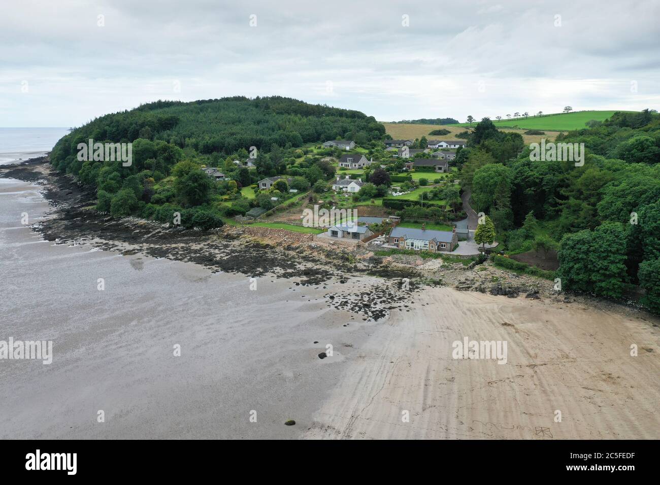 Luftdrohnenaufnahme von nun Mill Bay Dumfries und Galloway Stockfoto