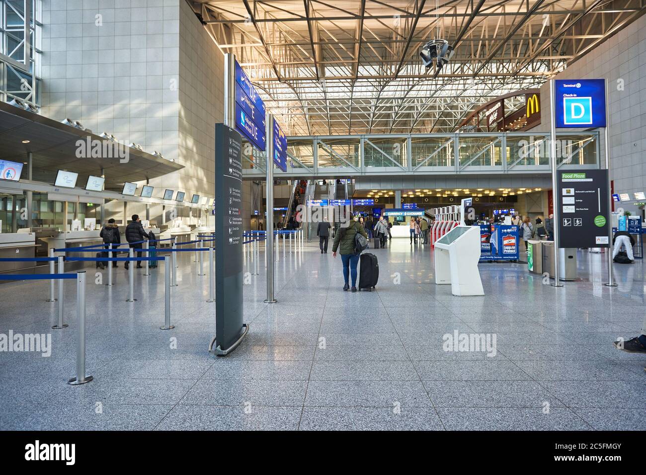Vorabend Check In Frankfurt Flughafen www.alamy.de