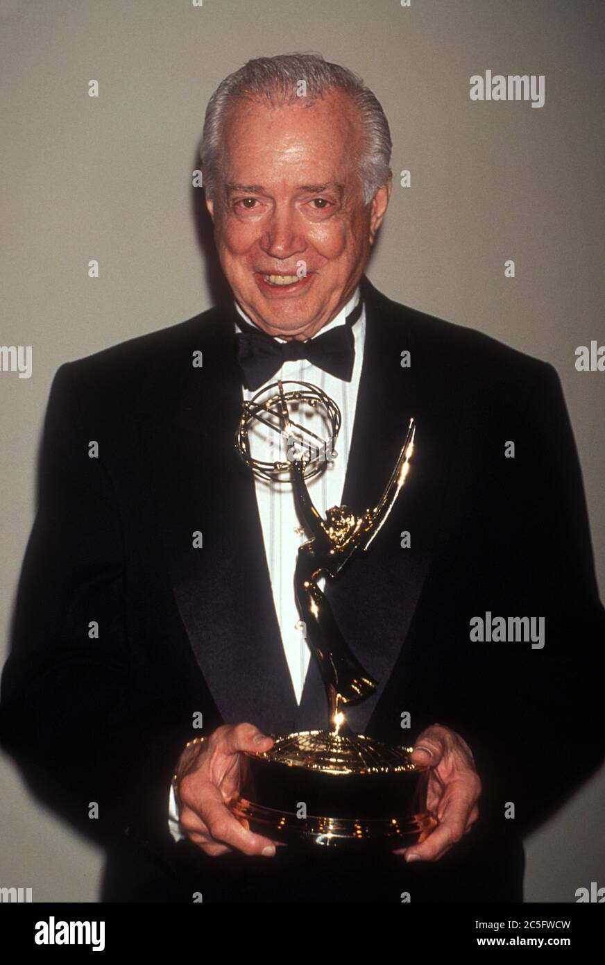 Hugh Downs 1996.17 Th Annual News Emmys. Januar 2006. © ANDREA RENAULT- Kredit: Globe Fotos/ZUMAPRESS.com/Alamy Live Nachrichten Stockfoto
