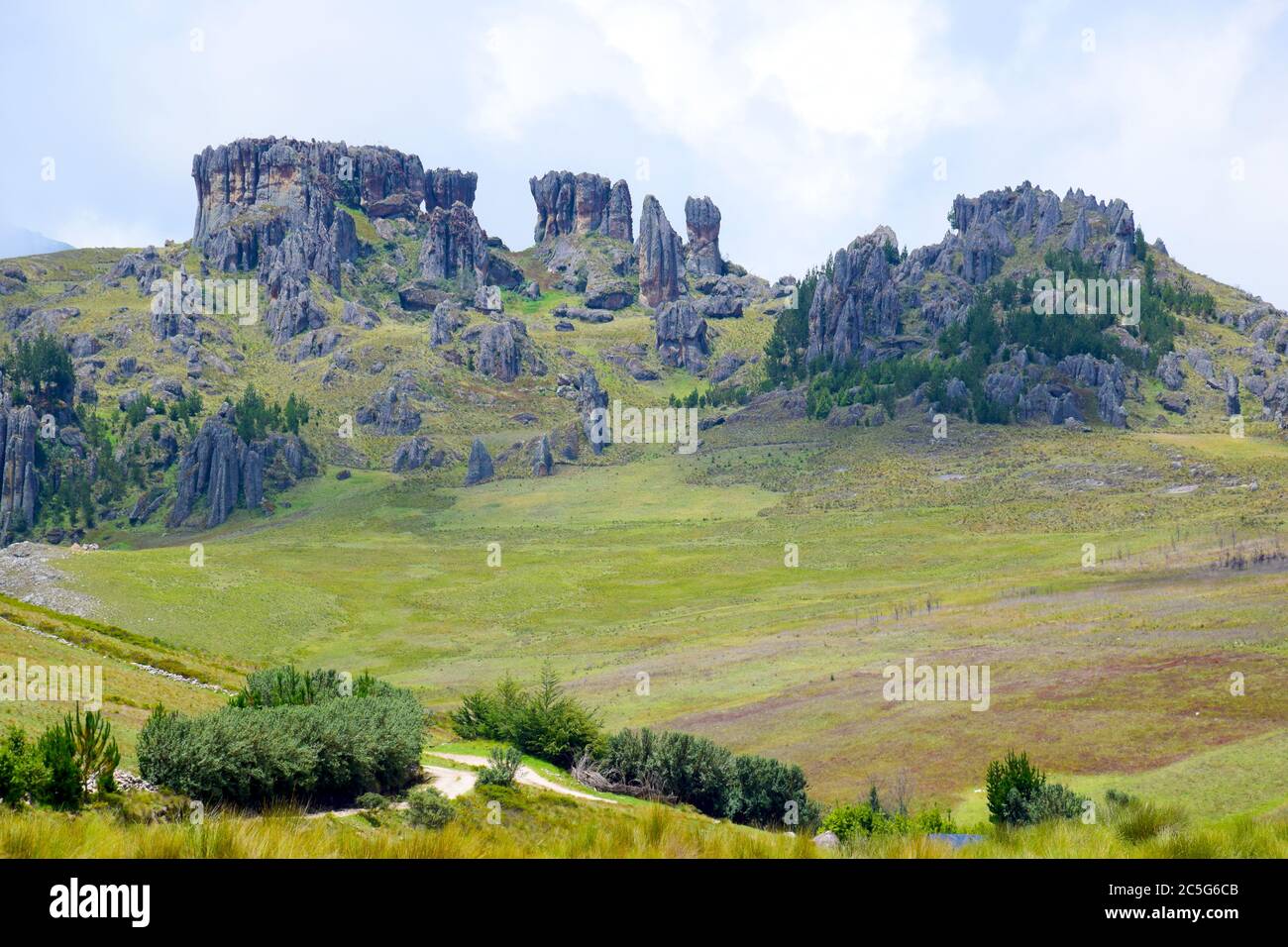 Landschaft in Cumbemayo in der Nähe von Cajamarca, Peru Stockfoto