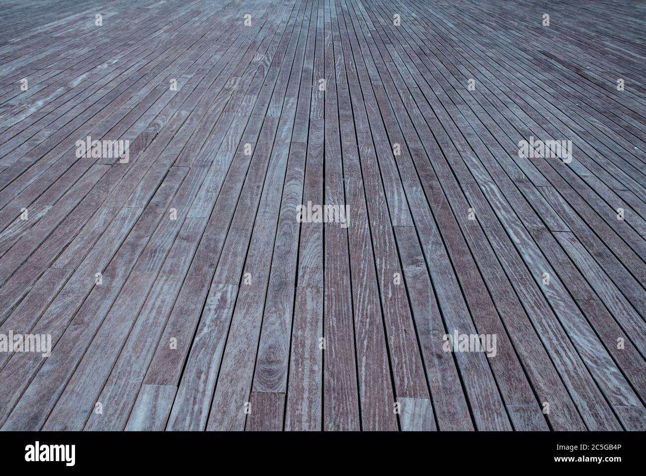 Holzboden im Freien abstrakter Hintergrund mit Perspektive Stockfoto