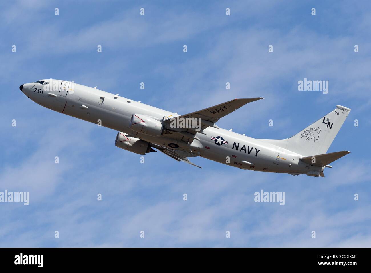 United States Navy Boeing P-8A Poseidon Anti-Submarine Warfare und Maritime Patrol Flugzeuge abfliegen Avalon Airport. Stockfoto