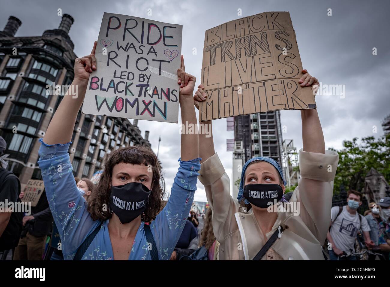 Hunderte von Menschen nehmen an Black Trans Lives Matter Protest in London Teil. Stockfoto