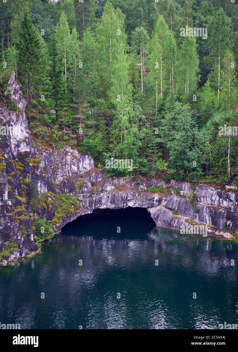 Karelien, Ruskeala, Marmorbruch, Canyon, raue nördliche Natur Stockfoto