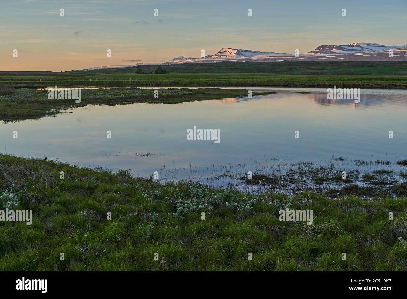 Sommernacht am Lagarfljot See in Ostisland Stockfoto