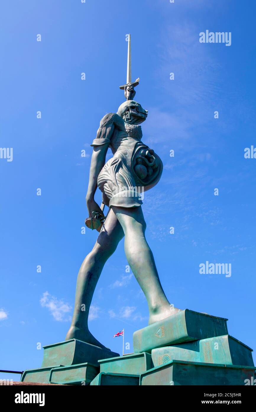 Verity-Statue von Damien Hirst am Hafen von Ilfracombe, North Devon, England. Stockfoto