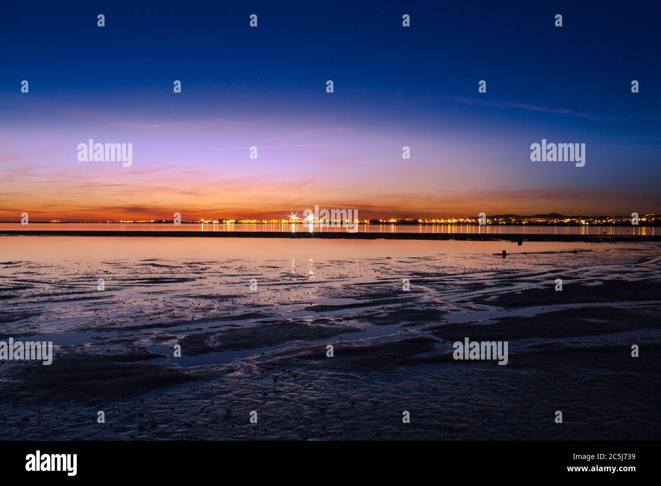 Farben der Nacht in Ilha da Armona, Olhao, Portugal Stockfoto