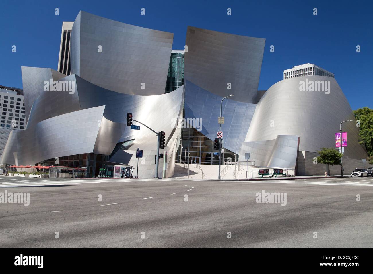 Las Angeles, Kalifornien - 9. September 2019: Wall Disney Concert Hall in Los Angeles, Kalifornien, USA. Stockfoto