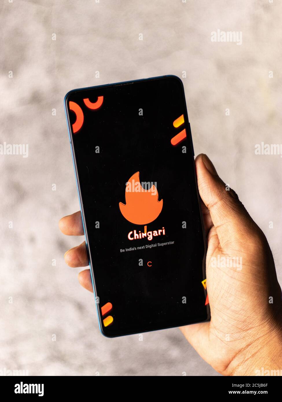 Assam, indien - 5. Juli 2020 : Chingari eine ursprüngliche indische kurze Video-App. Stockfoto