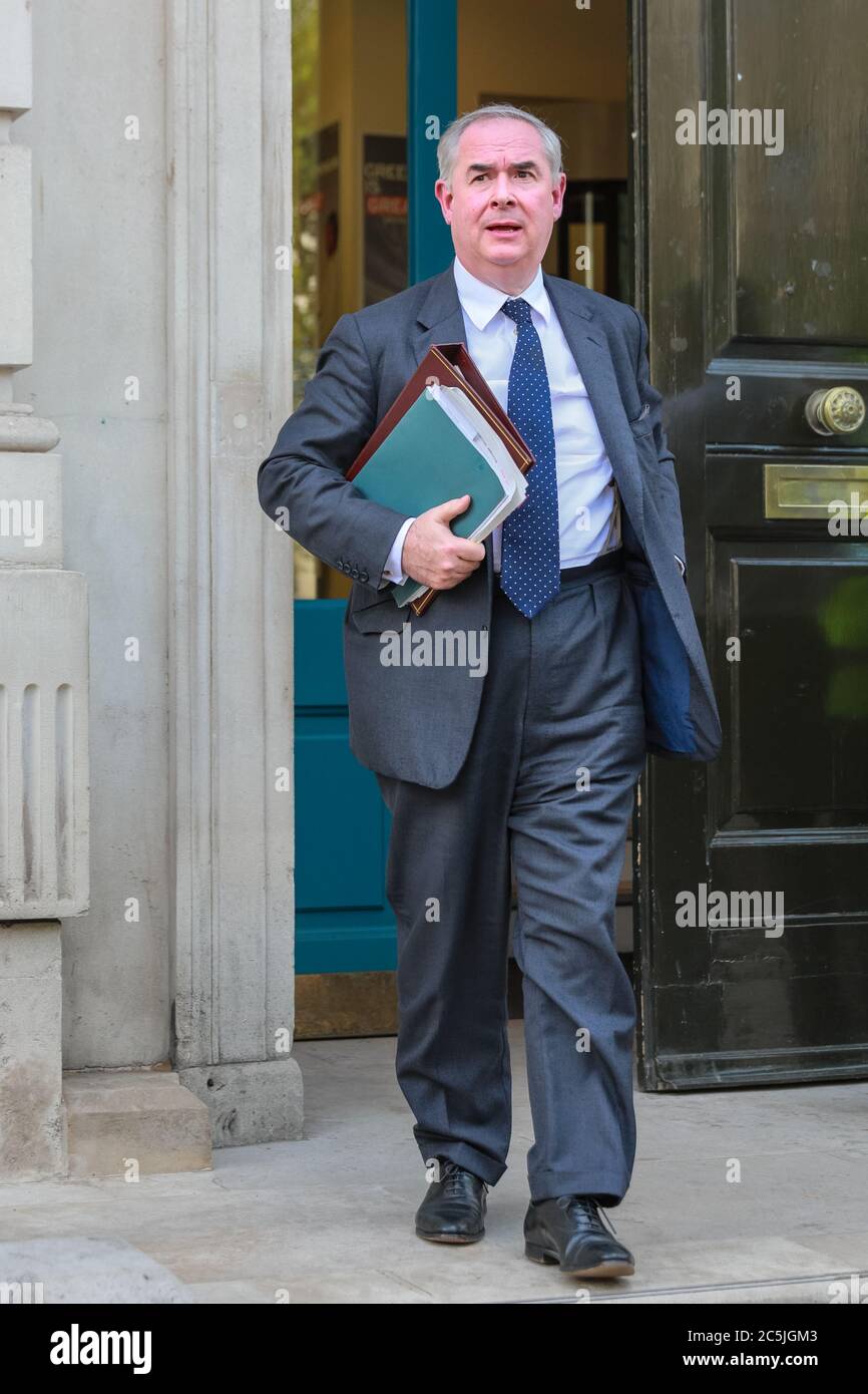 Geoffrey Cox QC MP, Attorney General verlässt das Kabinett Büro in Whitehall, London, Großbritannien Stockfoto