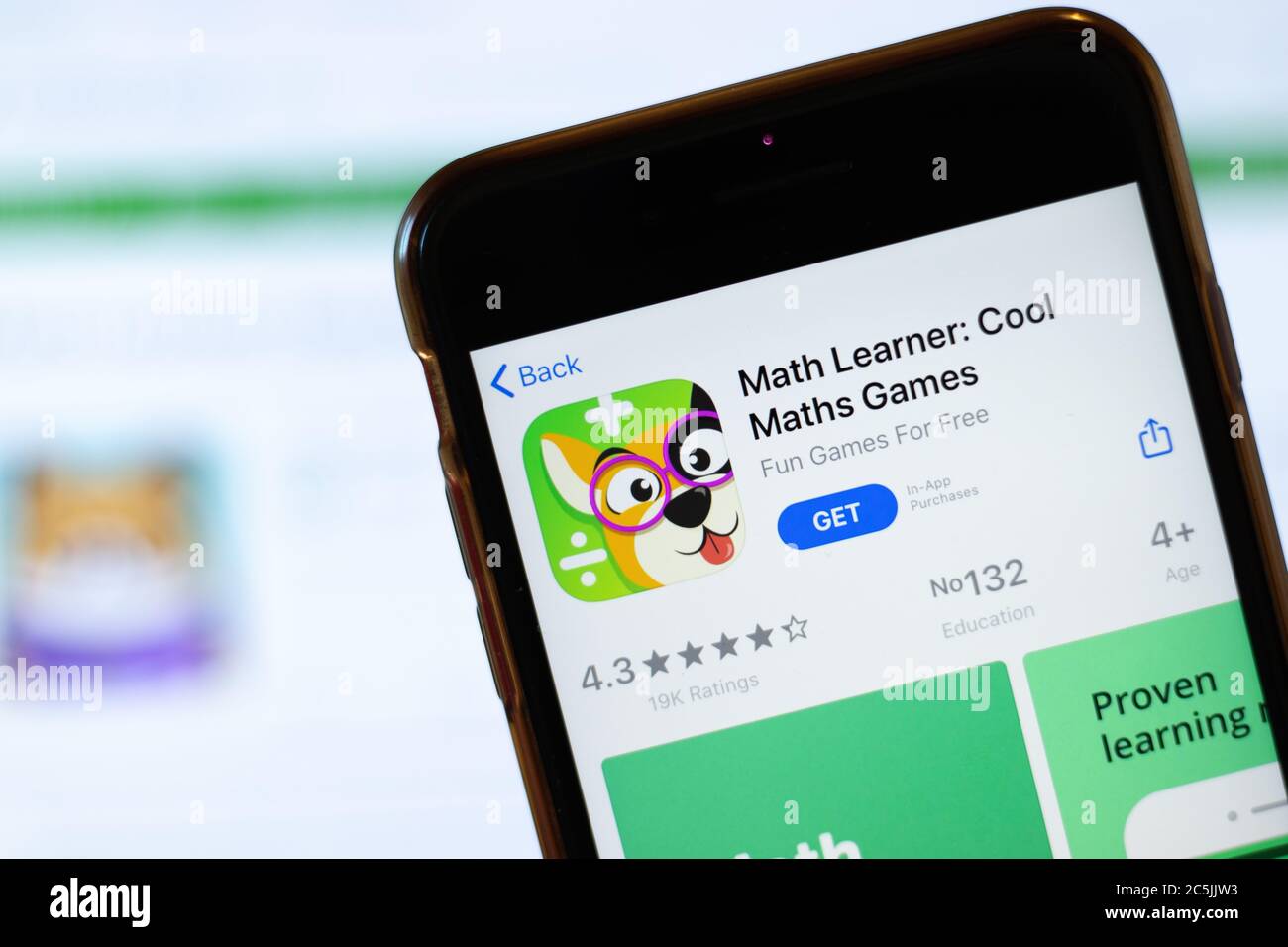 Moskau, Russland - 1. Juni 2020: Math Learner Cool Math Games Mobile App Logo auf dem Handy-Bildschirm, Nahaufnahme-Symbol, illustrative Editorial Stockfoto