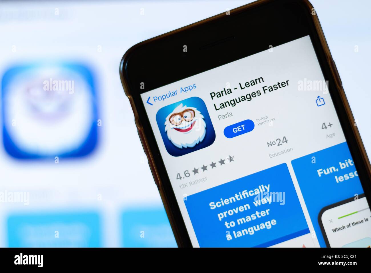 Moskau, Russland - 1. Juni 2020: Parla Learn Languages Faster mobile App Logo auf dem Telefonbildschirm, Nahaufnahme-Symbol, illustrative Editorial Stockfoto