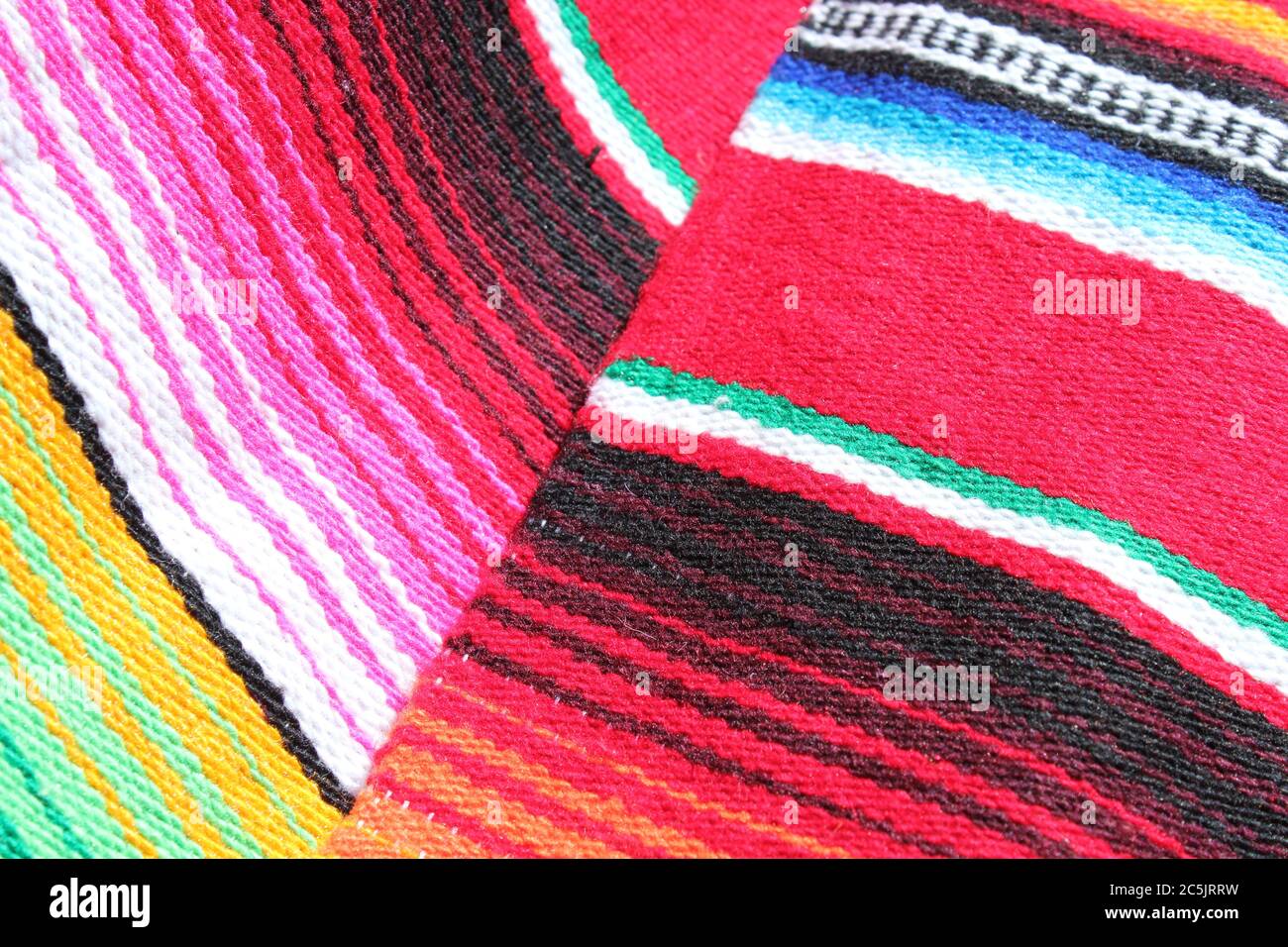 Poncho mexikanischen Cinco de Mayo Teppich Serape Fiesta traditionelle Mexiko Hintergrund mit Streifen kopieren Raum maya Decke minimal einfach - Stock, Foto Stockfoto