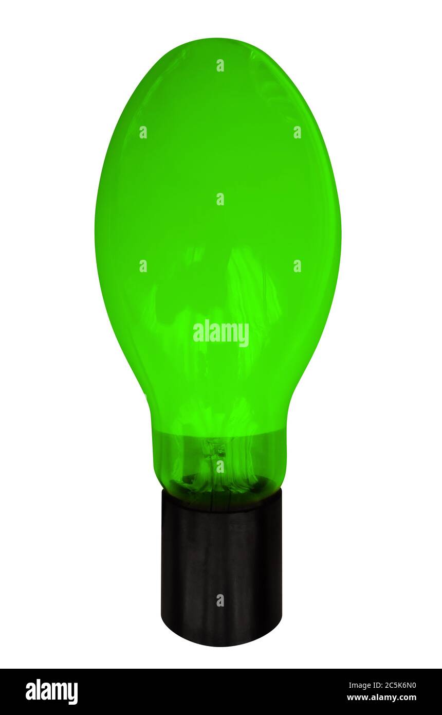 Grüne elektrische Glühlampe isoliert auf weiß. Beschneidungspfad enthalten. Stockfoto