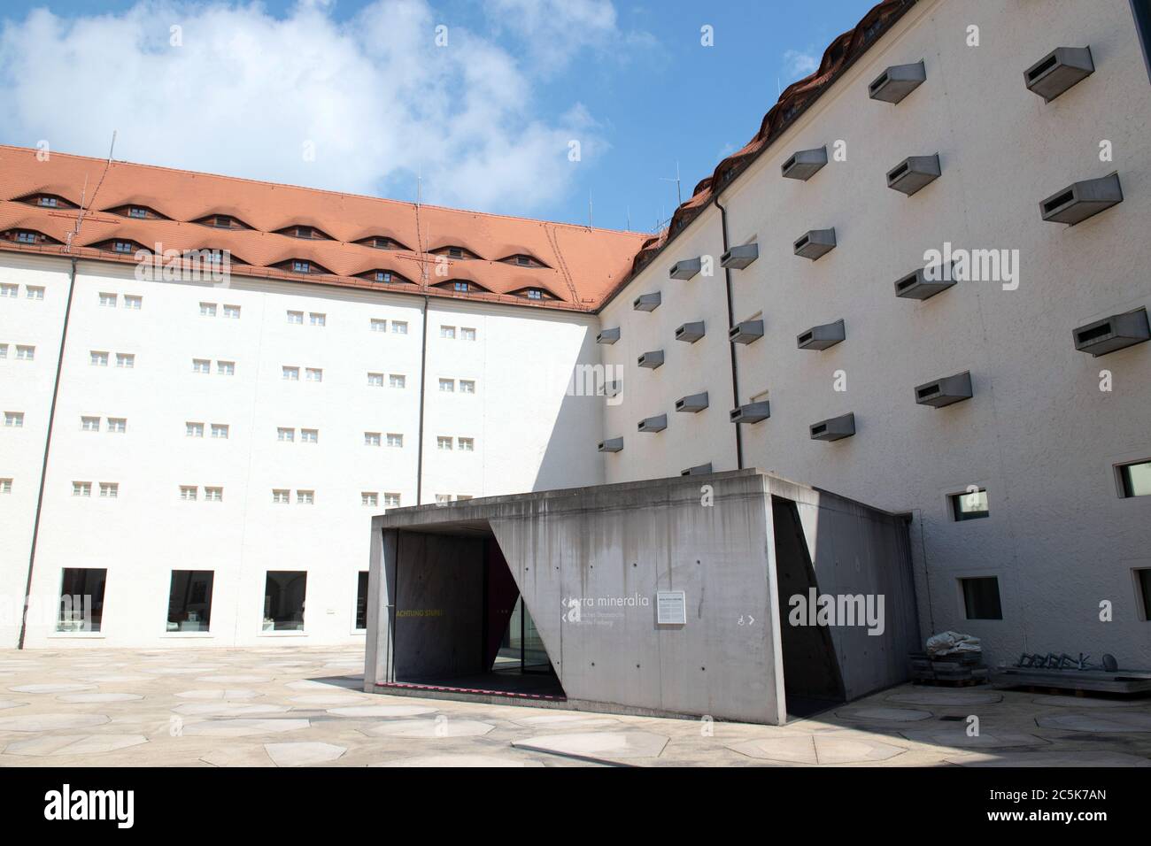 Freiberg, Deutschland. Juli 2020. Schloss Freudenstein in Freiberg. Das Renaissanceschloss, erbaut 1577, beherbergt die Mineraliensammlung 'Terra mineralia', eine Dauerausstellung der TU Bergakademie Freiberg. Quelle: Sebastian Kahnert/dpa-Zentralbild/ZB/dpa/Alamy Live News Stockfoto