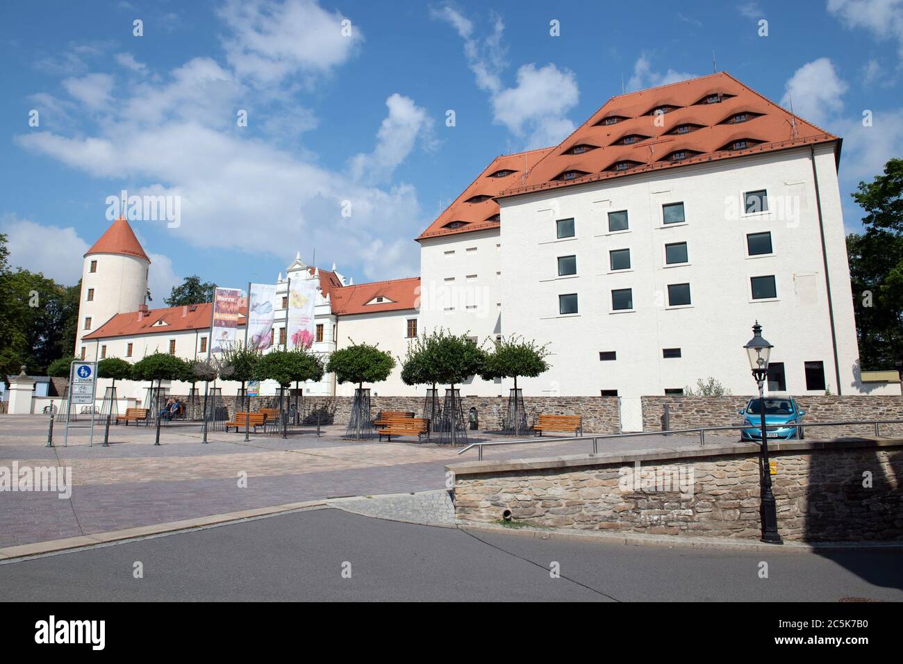 Freiberg, Deutschland. Juli 2020. Schloss Freudenstein in Freiberg. Das Renaissanceschloss, erbaut 1577, beherbergt die Mineraliensammlung 'Terra mineralia', eine Dauerausstellung der TU Bergakademie Freiberg. Quelle: Sebastian Kahnert/dpa-Zentralbild/ZB/dpa/Alamy Live News Stockfoto