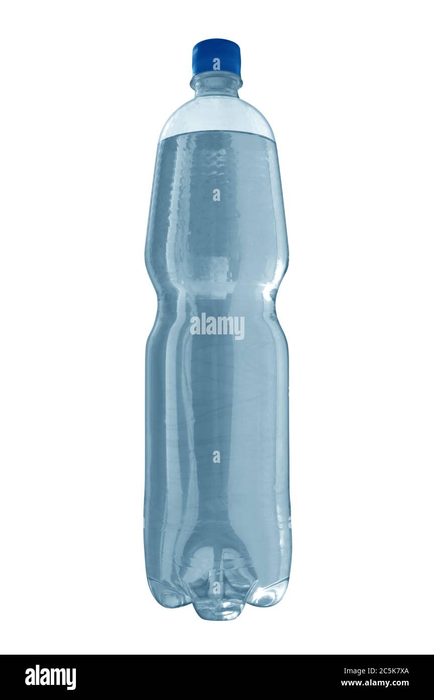 Volle Wasserflasche mit Kappe auf weißem Hintergrund. Beschneidungspfad enthalten. Stockfoto