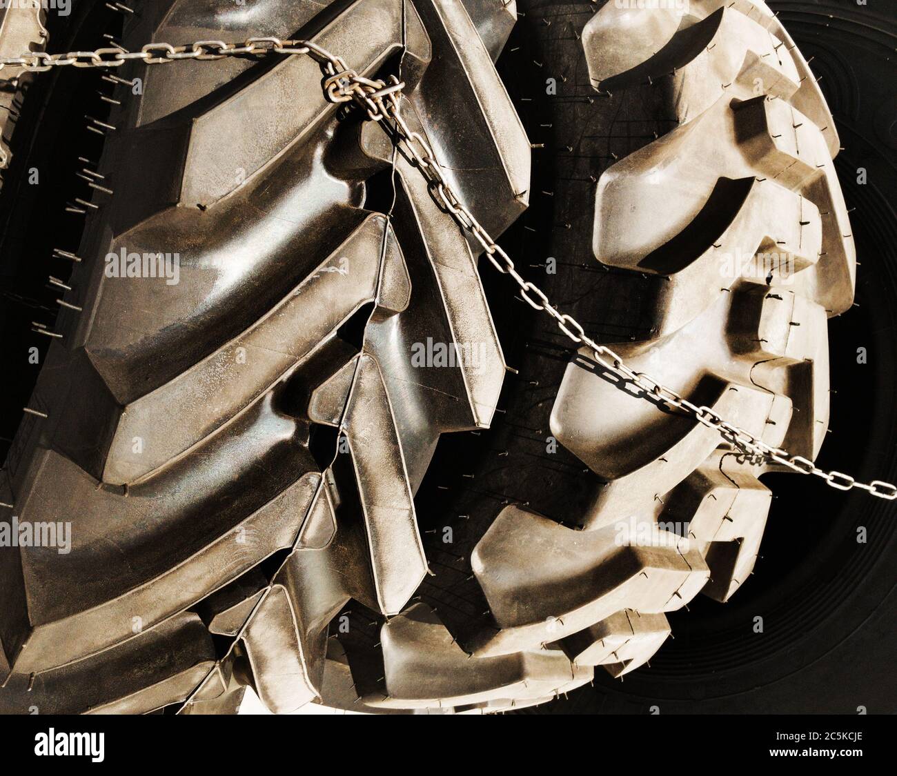 Nahaufnahme neuer Traktorreifen Stockfoto