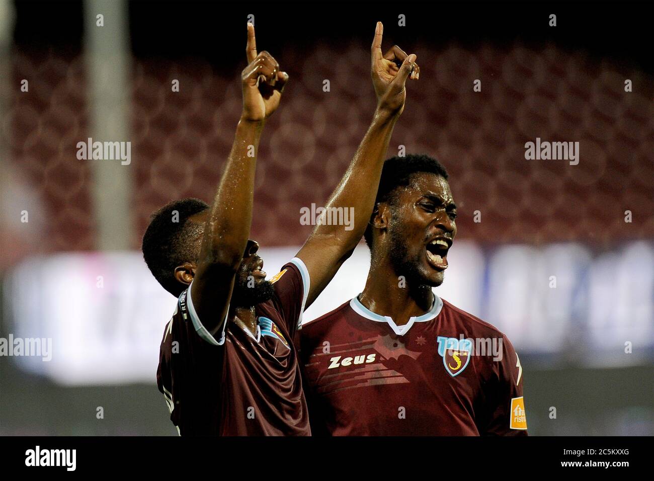 Salerno, Italien 3. Juli 2020. Akpa Akpro, während eines Spiels in der italienischen Serie B Meisterschaft zwischen Salernitana - Juve Stabia endete mit dem Sieg von Salernitana, ein Spiel im Arechi-Stadion in Salerno gespielt. Kredit: Vincenzo Izzo / Alamy Live Nachrichten Stockfoto