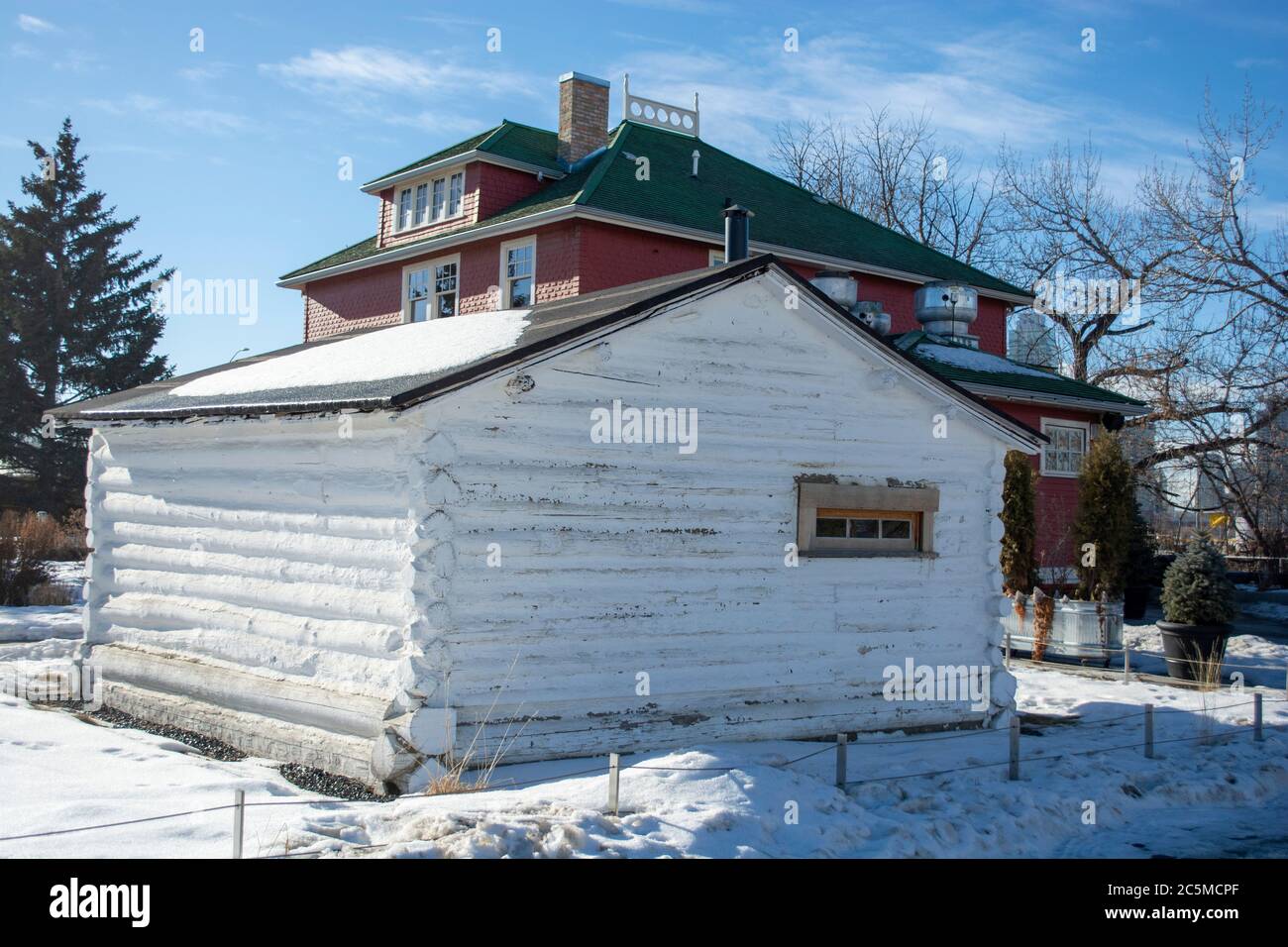 Historisches Fort Log House im Westen Kanadas Stockfoto