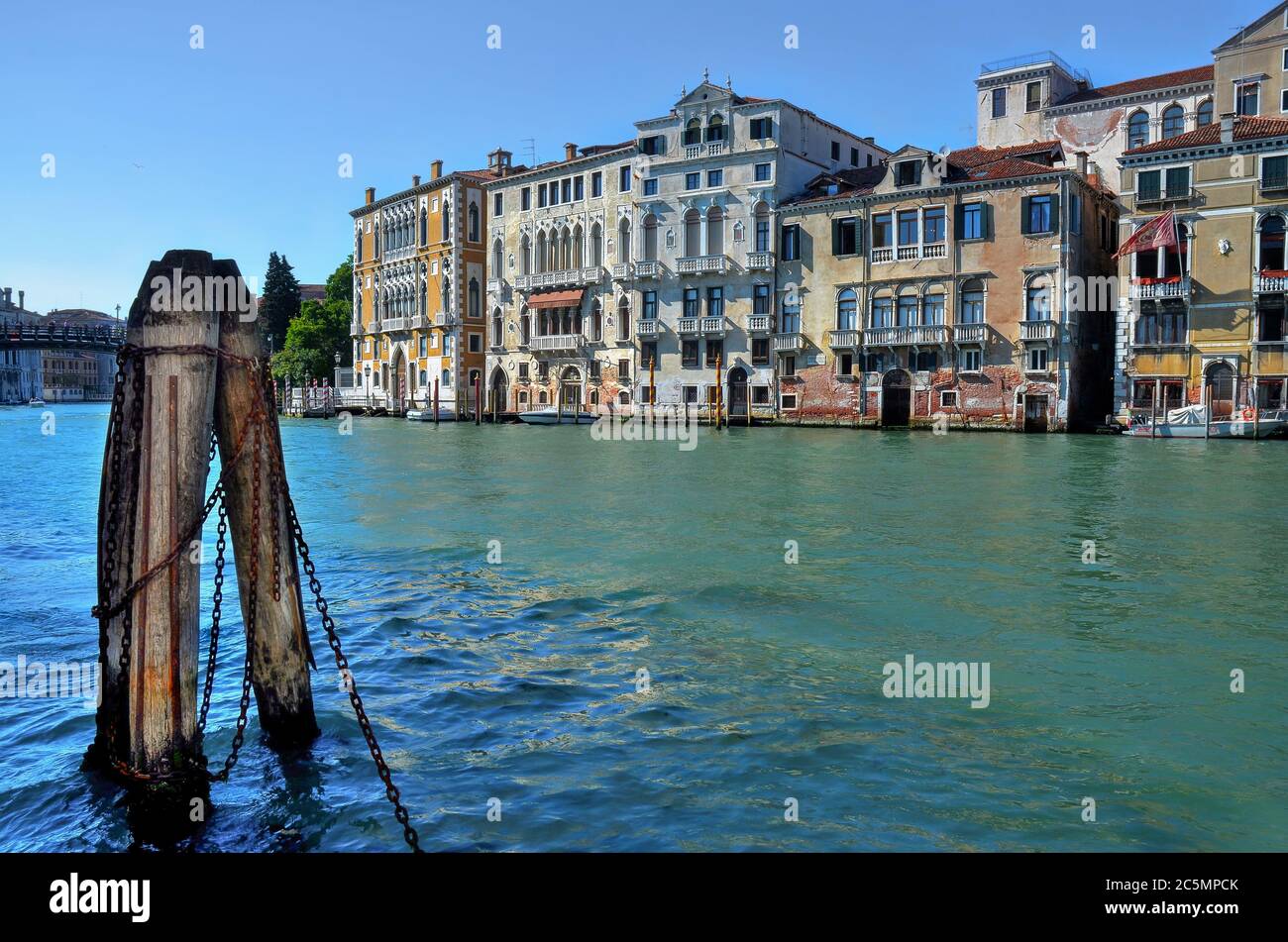 Venedig, antike Paläste über dem Canal Grande Stockfoto