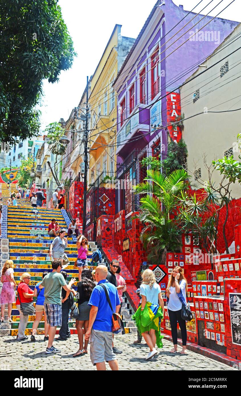 Touristen, Selaron Treppe, Lapa, Rio de Janeiro, Brasilien Stockfoto