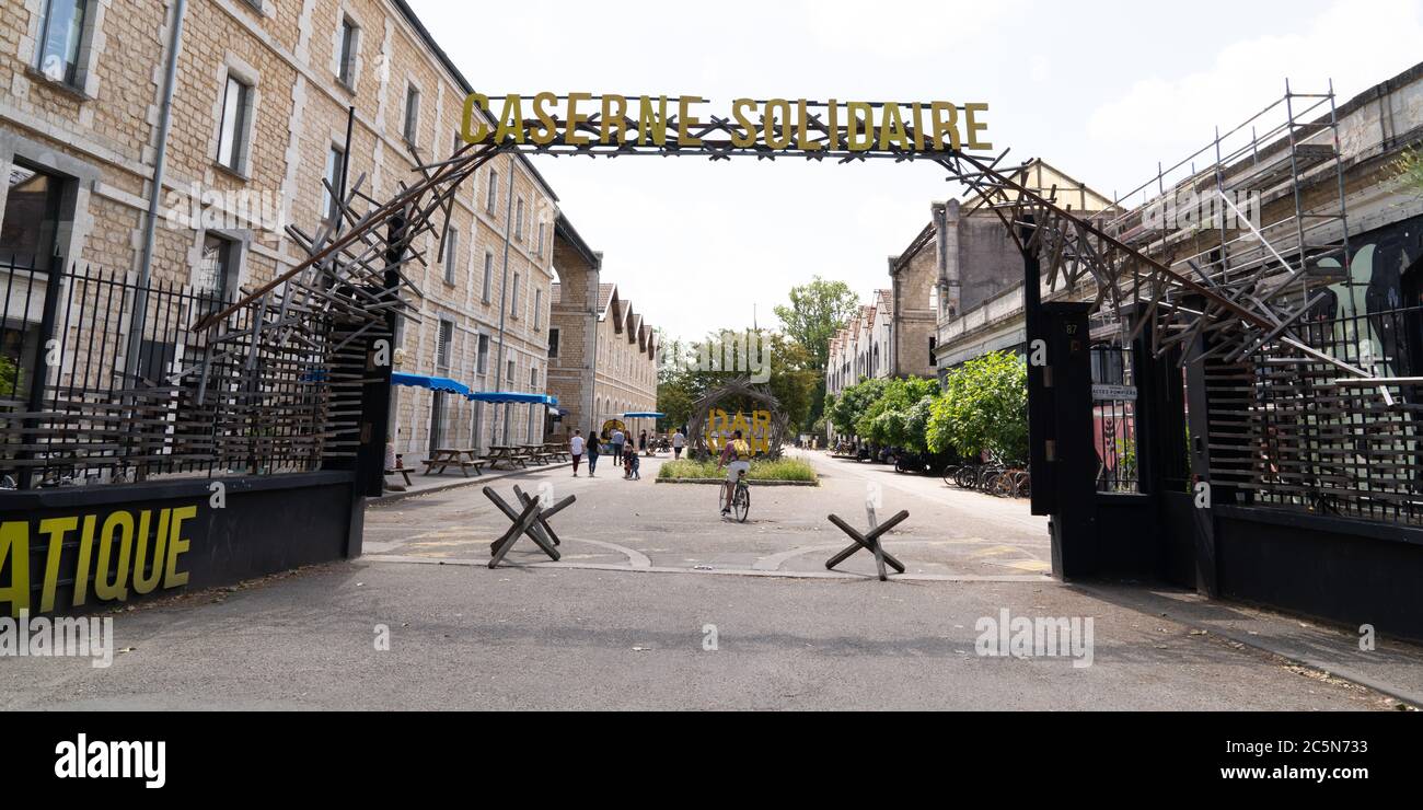 Bordeaux, Gironde / Frankreich - 05 26 2019 : Darwin, Caserne Niel alternativer Ort des Coworking und Lifestyle im Webbanner Template Stockfoto