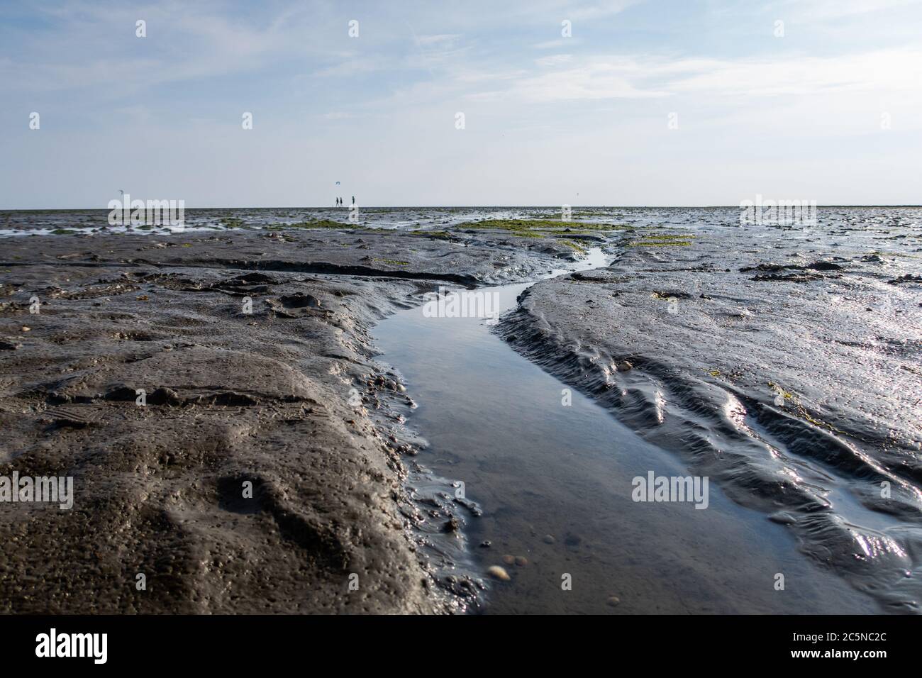 Wasserlauf in der Schlammflachlage bei Büsum Stockfoto