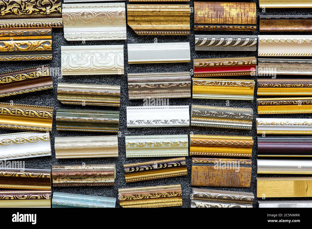 Baguette Shop Nahaufnahme von verschiedenen Baguette-Arten in Farbe und  Stil Stockfotografie - Alamy