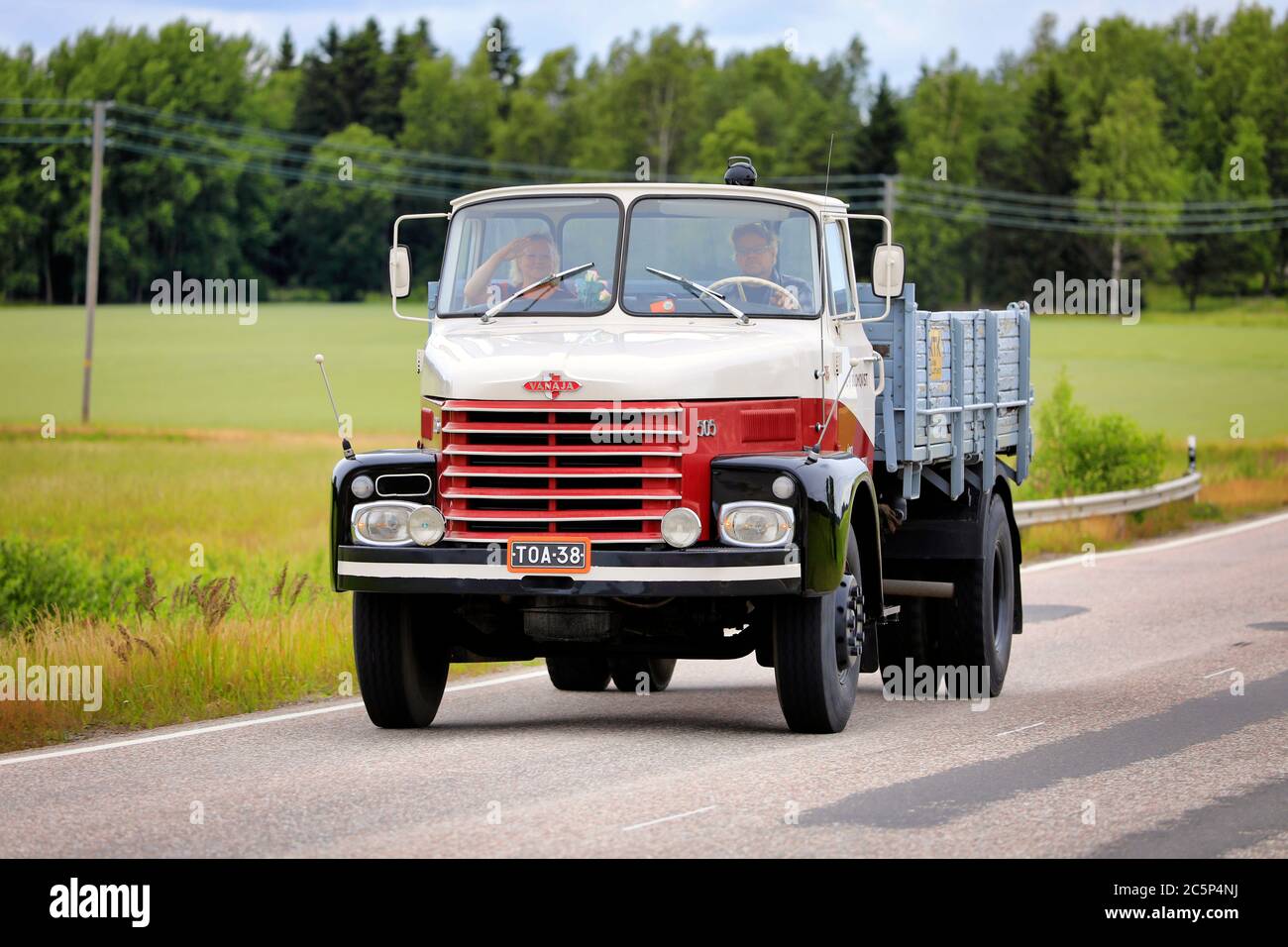 Vanaja 505 Kipper Jahr 1967 C-J Blomqvist auf Oldtimer-LKW-Rallye durch die Vintage Truck Association of Finland. Suomusjärvi, Finnland. Juli 20. Stockfoto