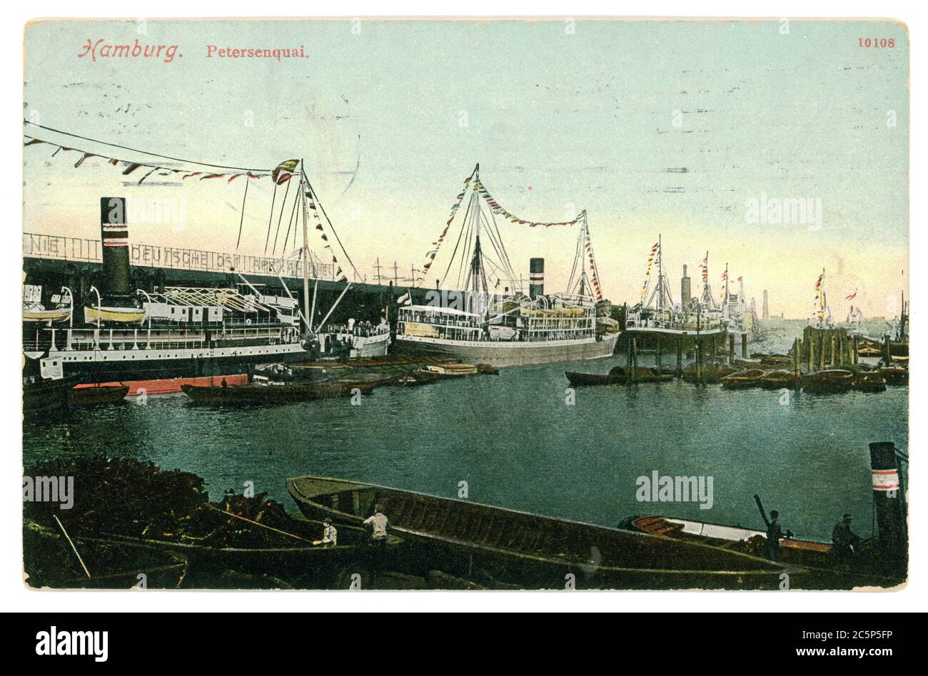DEUTSCHLAND - UM 1910: Vintage Postkarte mit verwitterten Kanten auf weißem Hintergrund gedruckt 1910, Deutschland. Retro-Image Hafen von Hamburg, Deutschland Stockfoto DEUTSCHLAND - UM 1910: Vintage Postkarte mit verwitterten Kanten auf weißem Hintergrund gedruckt 1910, Deutschland. Retro-Image Hafen von Hamburg, Deutschland Stockfoto