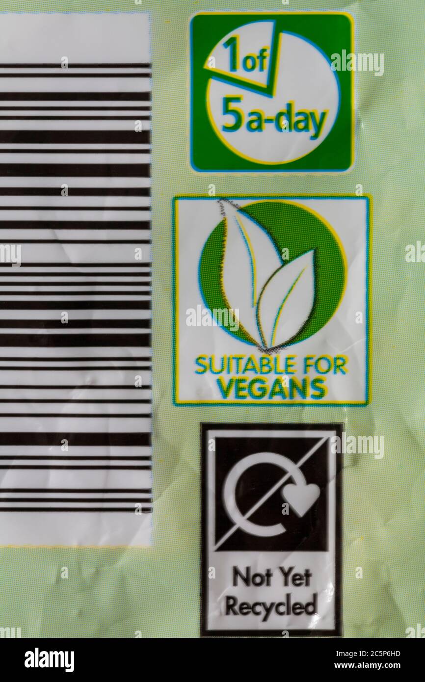 1 von 5 pro Tag, geeignet für Veganer und noch nicht recycelt Symbole auf Beutel von Birds Eye Steam Fresh Familie Lieblings-Mix Gemüse Stockfoto