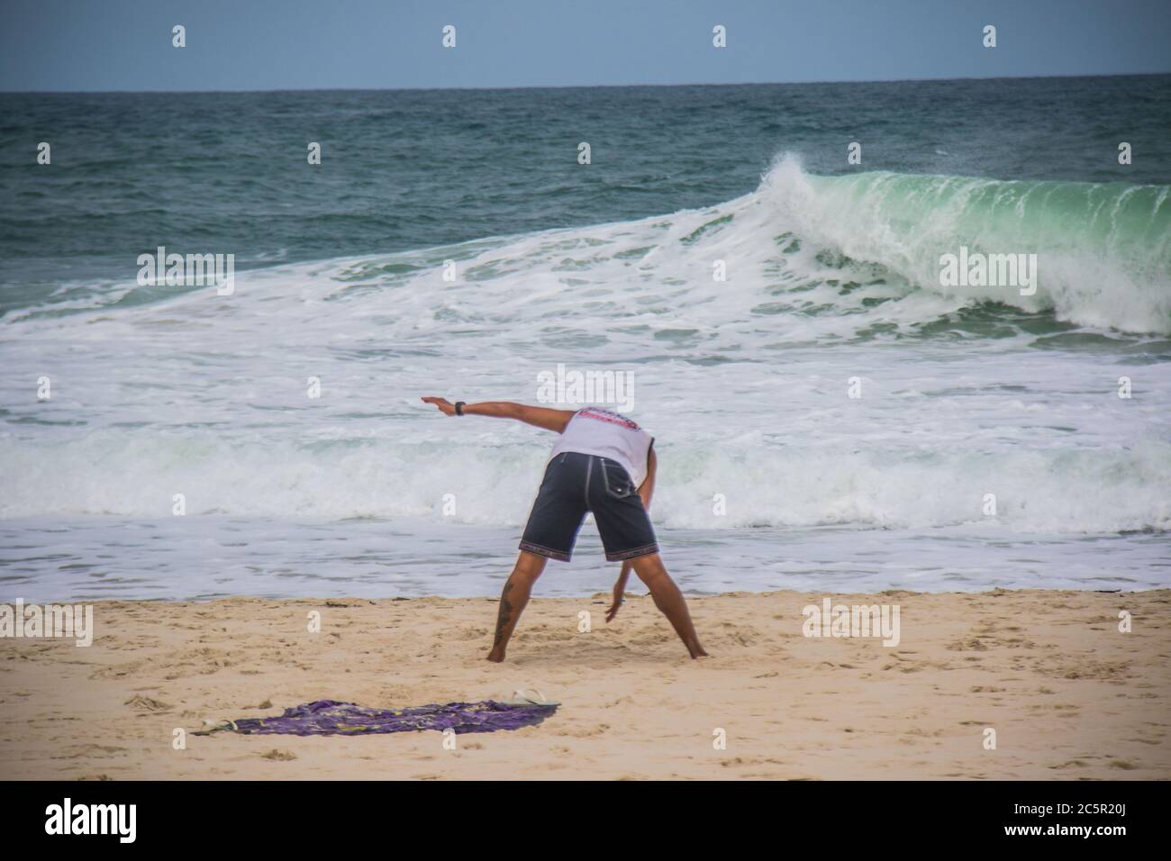 4. Juli 2020: RIO DE JANEIRO, BRASILIEN, 4. Juni 2020, FLEXIBILISIERUNGSBEWEGUNG am Rande der südlichen Zone mit dem neuen Dekret der Flexibilität aus dem Rathaus, das sportliche Aktivitäten an den Stränden an diesem Samstag freigibt, (Bild: © Ellan Lustosa/ZUMA Wire) Stockfoto