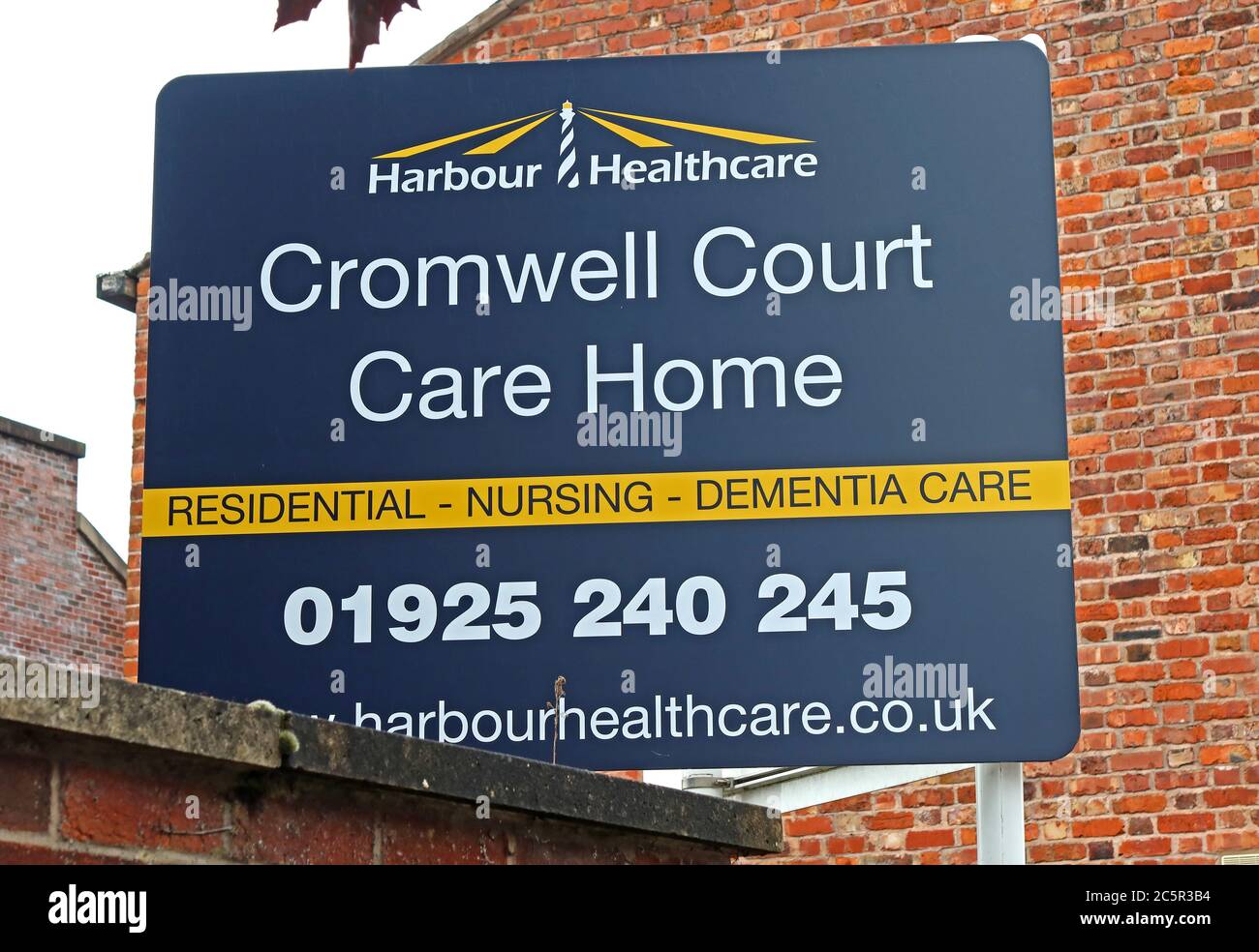 Cromwell Court Care Home, Cromwell Court, 76 Church St, Warrington WA1 2 Stockfoto