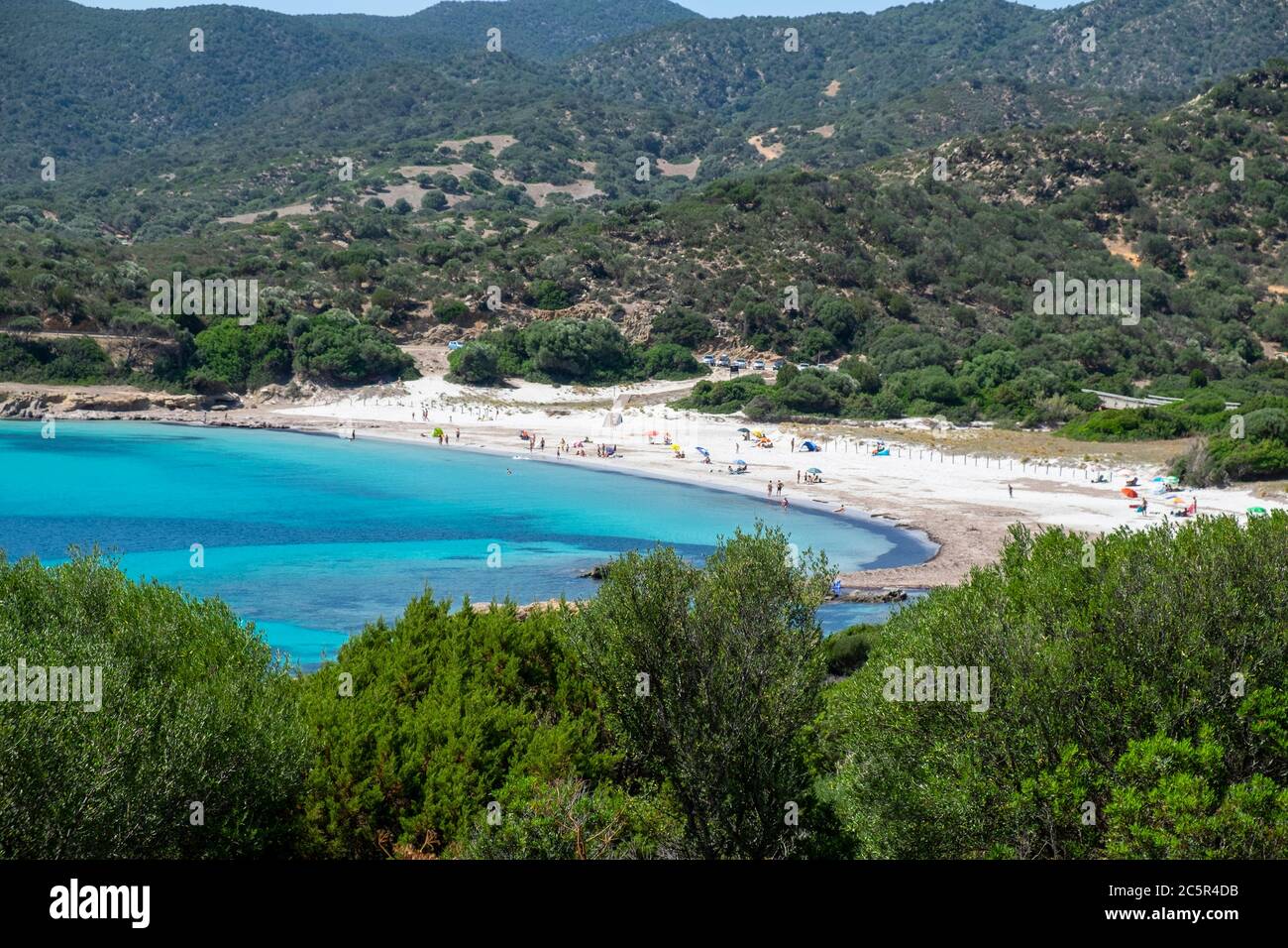 Tuerreda Strand, Süd Sardinien, einer der besten Strände der Welt mit kristallklarem Wasser und weißem Sand genannt Stockfoto