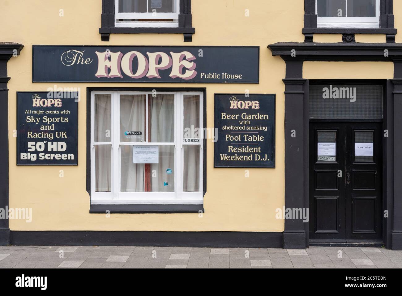 The Hope Pub in Southend on Sea, Essex, Großbritannien. Das öffentliche Haus blieb nach dem 4. Juli geschlossen COVID-19 Coronavirus Lockerung erlaubte Pubs zu öffnen Stockfoto