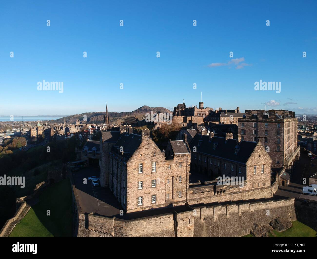 Edinburgh Castle aus der Luft Stockfoto