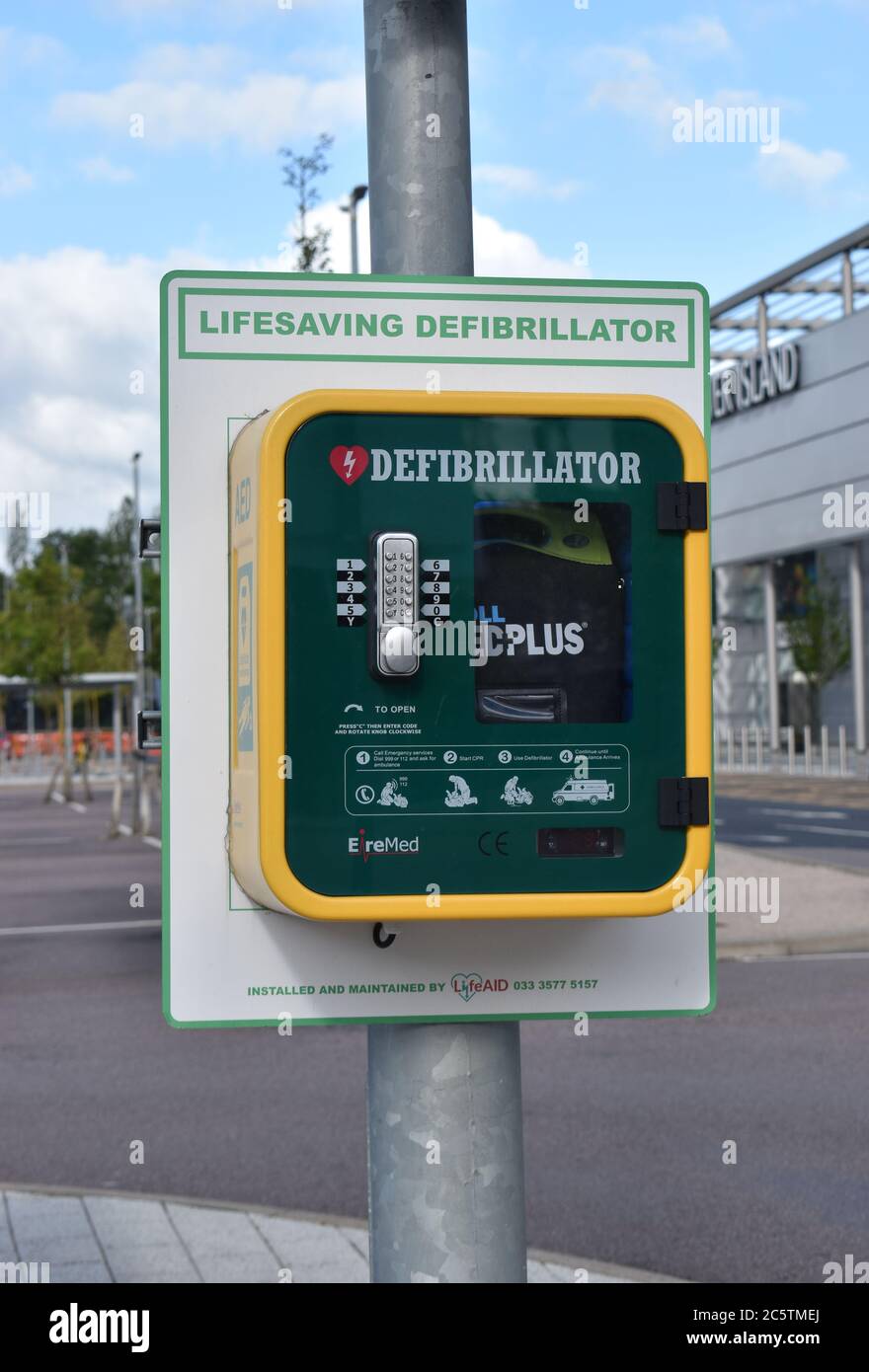 Defibrillator im MK1 Shopping Park, Milton Keynes. Stockfoto