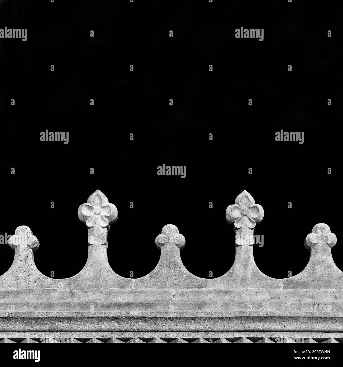 Detail der Fischerbastei wunderschöne romanische Bastion in Budapest, am Ende des 19. Jahrhunderts erbaut, als Hintergrund (Schwarz-Weiß mit Kopie Spa Stockfoto