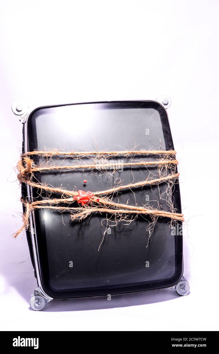 Vintage Kathode Ray Tube CRT mit Weinschlauch verpackt Stockfoto