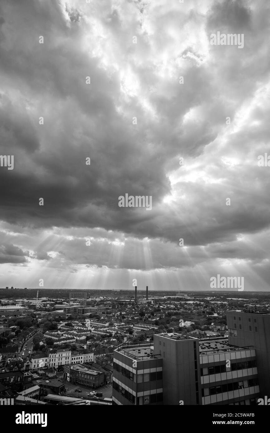Croydon launischer Himmel Stockfoto