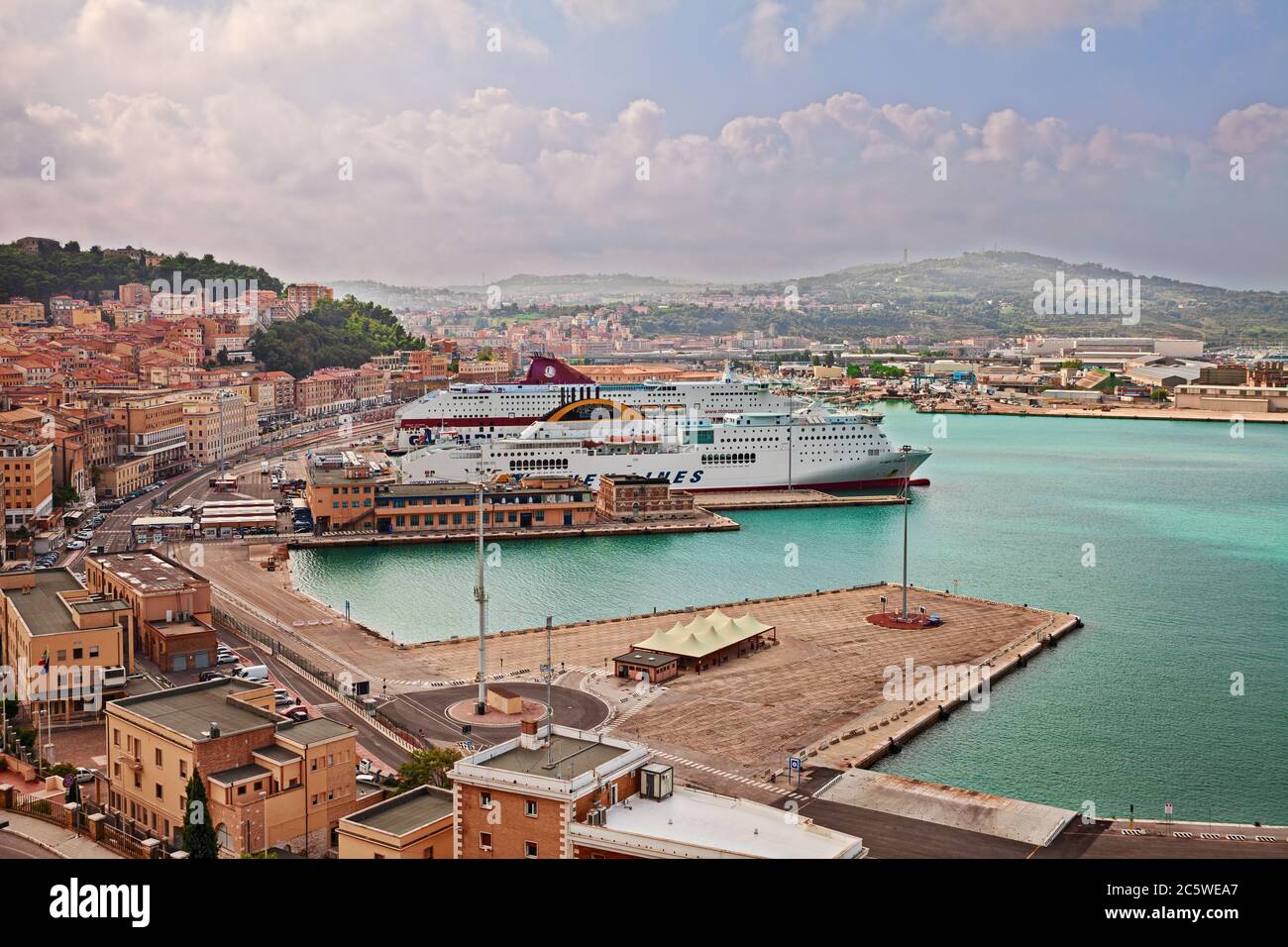 Italienischer Hafen An Der Adria